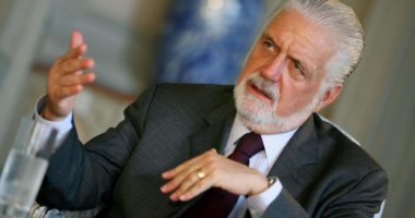 Artigo: Jaques Wagner aumenta lista de críticos contra presidente do BC