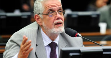 Artigo: Jorge Solla provoca oposição e projeta votação história para Lula e Jerônimo em 26