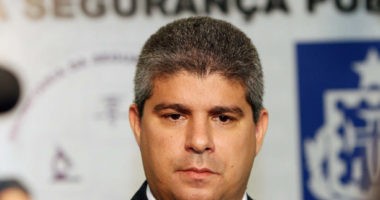 Artigo: Justiça impede investigação contra Maurício Barbosa