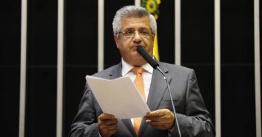 Artigo: “A gente até facilita a saída de quem quiser sair”, diz Bacelar