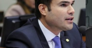 Artigo: Prestes a deixar Rui, Cacá Leão cola em Léo Prates em evento