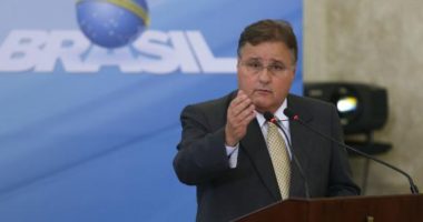 Artigo: Geddel afasta criticas a suposta traição do PT à candidatura de Geraldo Jr.