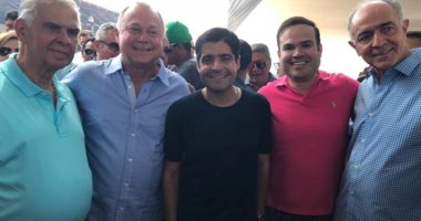 Artigo: Araújo e Cacá Leão ao lado de ACM Neto em evento