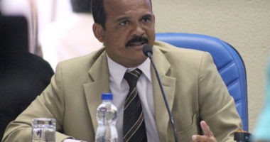 Artigo: Camaçari: Antônio Elinaldo é condenado por propaganda irregular