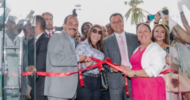 Artigo: Aliado de ACM Neto, Elinaldo posa sorridente ao lado de Rui Costa