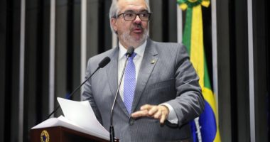 Artigo: Roberto Muniz suplente de Pinheiro no Senado ainda não definiu futuro político
