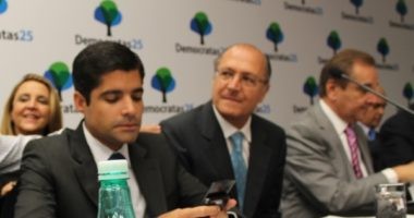 Artigo: Neto acusa PSDB de plantar notícia sobre Rodrigo Maia