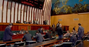 Artigo: AL-BA vota primeiros projetos de lei neste ano