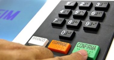 Artigo: Ministério da Defesa não encontra fraude nas urnas, diz colunista