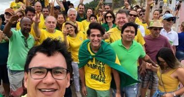 Artigo: Família ACM vai a ato pró-Bolsonaro