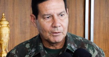 Artigo: “Saiu daqui carregando o vírus”, dispara Mourão após Queiroga testar positivo para a Covid