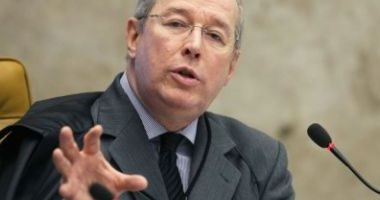 Artigo: Ministro diz que fala de Eduardo Bolsonaro é golpista