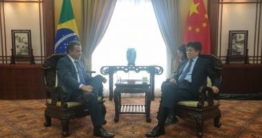 Artigo: Rui tenta viabilizar VLT com a China