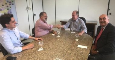 Artigo: “Não tem sentido brigarmos”