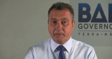 Artigo: Rui Costa dá entrevista com voz embargada e apresentador intervém