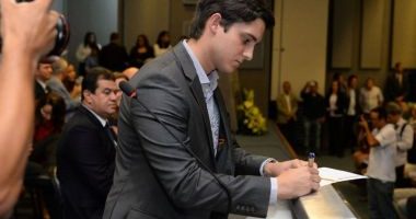 Artigo: Mãe de deputado é nomeada na Seap