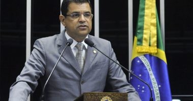 Artigo: Portas abertas para Léo Prates