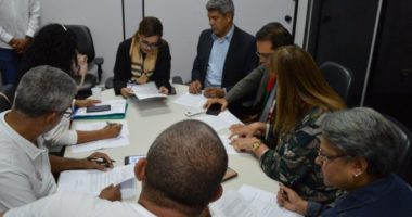 Artigo: Governo e professores assinam acordo