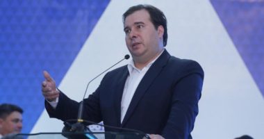 Artigo: A visita de Maia