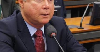 Artigo: “Toda atitude do governador é de se lamentar muito”