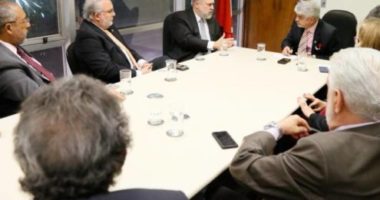 Artigo: Wagner nega amizade com Aras