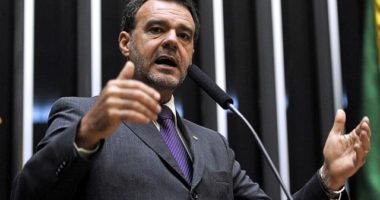 Artigo: Daniel Almeida acredita no impeachment de Bolsonaro