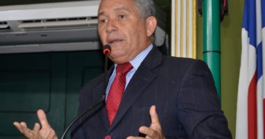 Artigo: Vereador dispara contra governo do Estado por demora em entrega do VLT