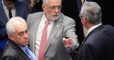 Artigo: Wagner descarta rompimento entre PT e PSD em Brasília