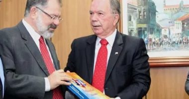 Artigo: Leão para Marcelo Nilo: “Vá cuidar de sua vida”