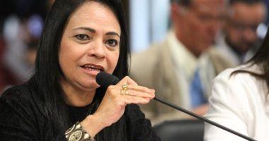 Artigo: Sem licitação, Moema contrata empresa por mais de um milhão e meio