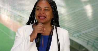 Artigo: Olívia Santana detona fala de vereador após caso de feminicídio em Feira