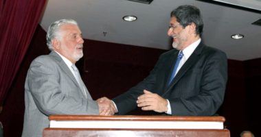 Artigo: Gabrielli nega mágoa de Wagner por ter sido trocado por Rui em 2014