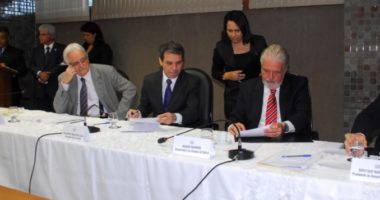 Artigo: Ex-secretário de Wagner na UTI