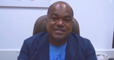 Artigo: Deputado evangélico se irrita com prefeito que proibiu cultos em cidade baiana