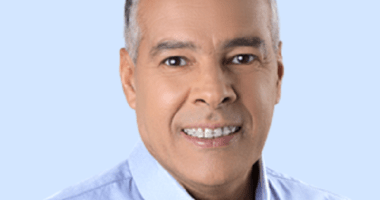 Artigo: Prefeito de Alagoinhas nomeia a esposa como secretária