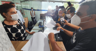 Artigo: Pedido de impeachment de Rui Costa é protocolado