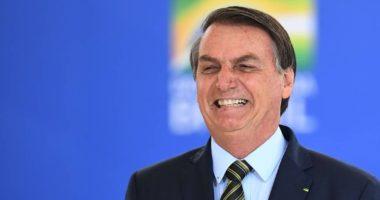 Artigo: Bolsonaro é barrado em estádio por não ser vacinado contra a Covid