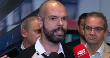 Artigo: Covas revela conversa com ACM Neto para adiamento do carnaval