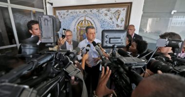 Artigo: Rui descarta volta às aulas: “Não quero ser responsável pela morte de alunos”