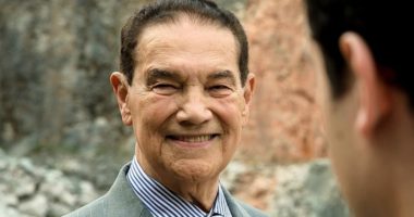 Artigo: Divaldo Franco deixa UTI e é transferido para quarto de hospital em Salvador