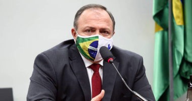 Artigo: Pazuello estima receber até 28 milhões de doses de vacinas neste mês