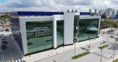 Artigo: Mulher é enterrada por outra família após corpos serem trocados