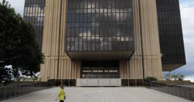 Artigo: Mercado financeiro eleva projeção da inflação para 9,77%