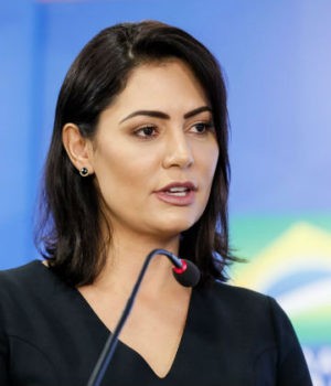 Artigo: Sob comando de Michelle, ala do PL ignora candidatura de Flávio à presidência