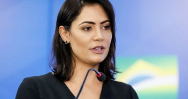 Artigo: Sequelas da covid fazem Michelle demorar em entrar na campanha de Bolsonaro, diz coluna