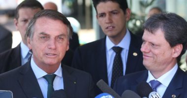 Artigo: Favorito para 26, Tarcísio fará visita a Bolsonaro após prisão domiciliar, diz site