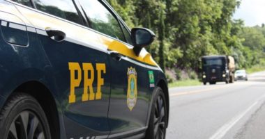 Artigo: Presidente do TSE determina que diretor da PRF informe motivos de blitz em rodovia