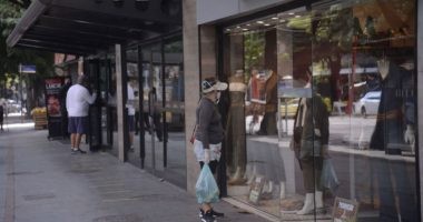 Artigo: Confiança de empresários e consumidores recua na prévia de outubro