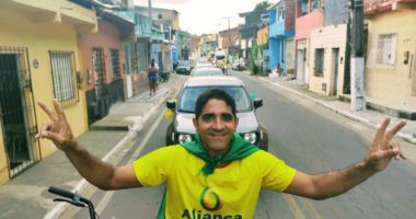 Artigo: Candidato a vereador bolsonarista em Ilhéus, Sérgio Rogério faz carreata na cidade