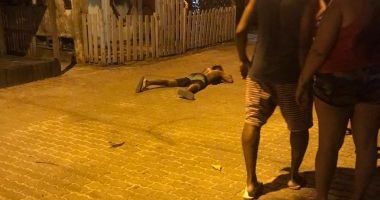 Artigo: Flanelinha é morto a tiros em Praia do Forte; corpo é encontrado no meio da rua